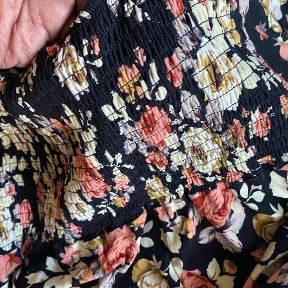 Comfortable and Soft Romper - Picture 5 of 8